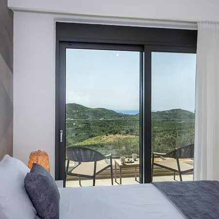 Porti Aphrodite Vila Asomatoi